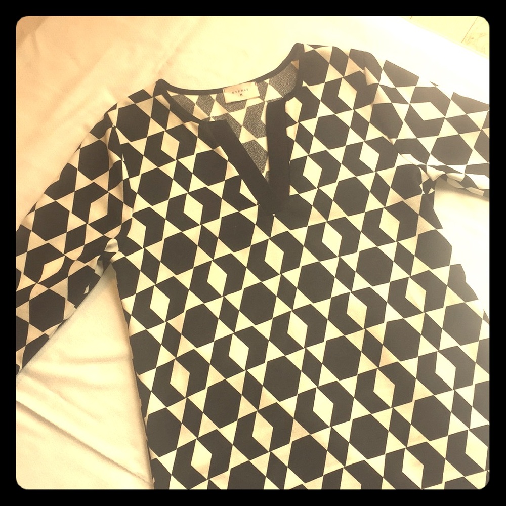 Everly long sleeve shift dress